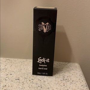 Kat Von D Lock It Light 45 Neutral